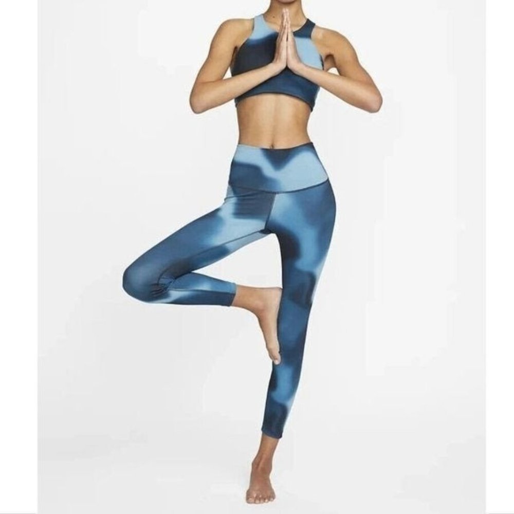 NWT Nike Yoga Women's Marina Gradient-Dye Hi Waist 7/8 Leggings Small